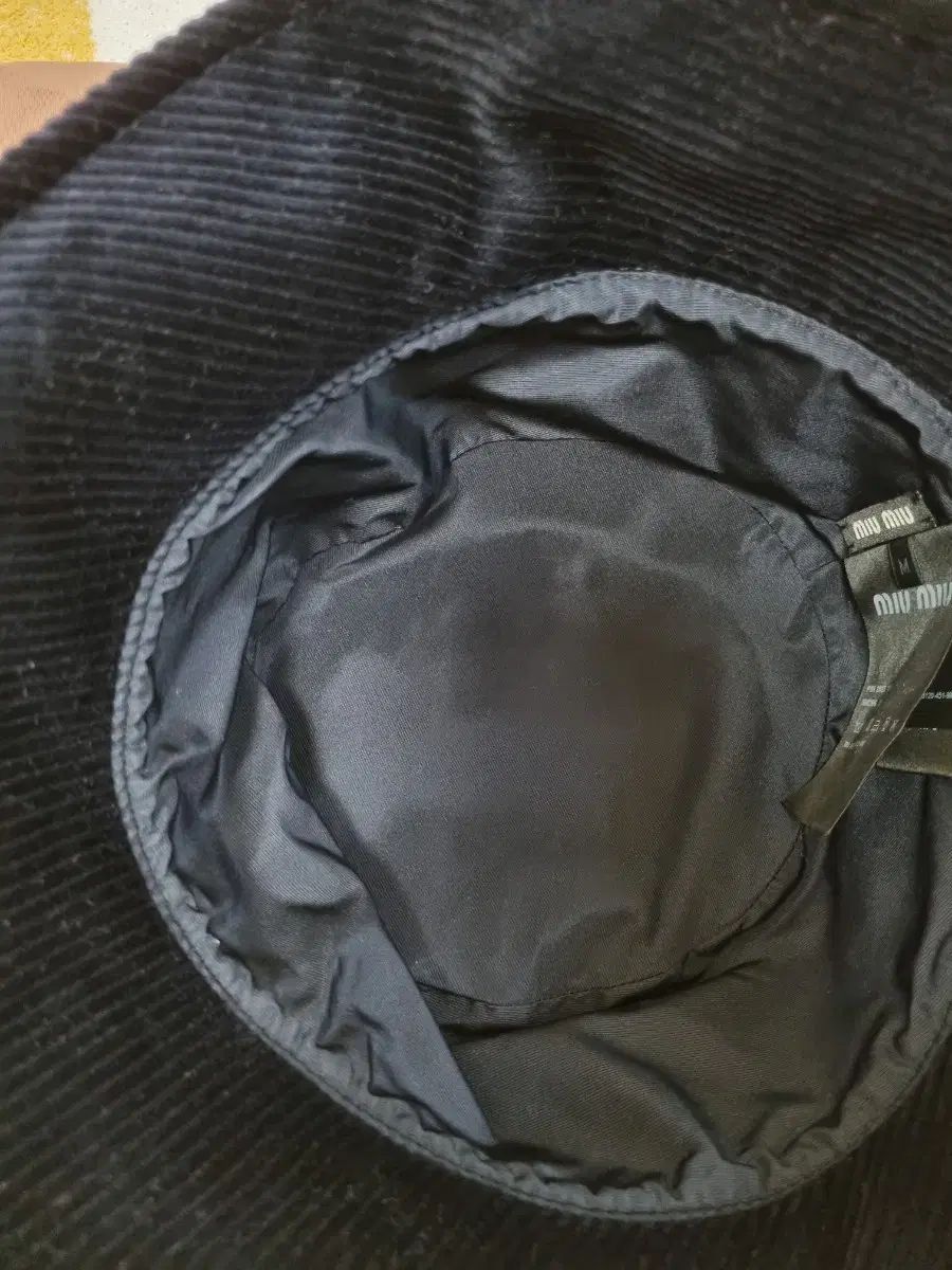 MIU MIU ミュウミュウ コーデュロイ バケットハット