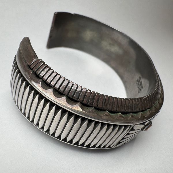 Navajo/ナバホ族 Howard Nelson/ハワード ネルソン作 14K サン