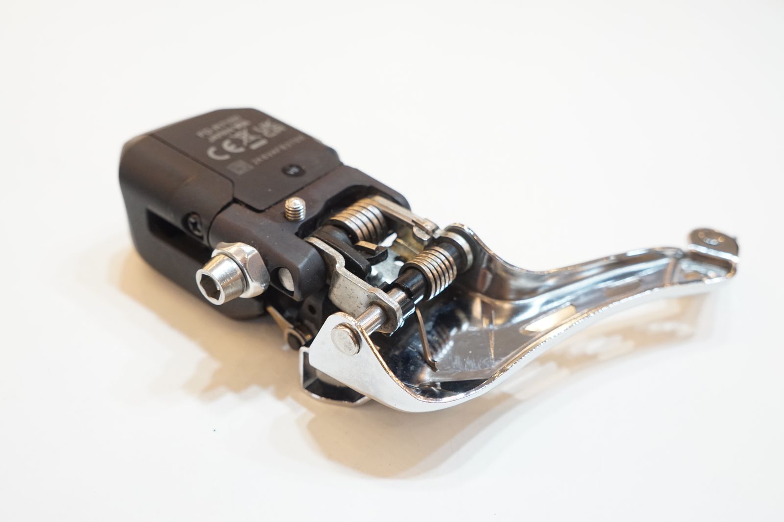 フロントディレイラー |