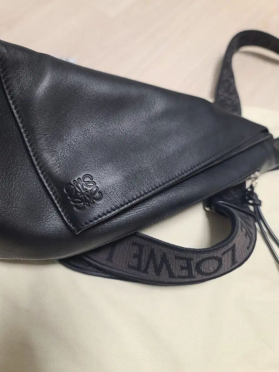 LOEWE ロエベ アントン スリングバック スモール ブラック