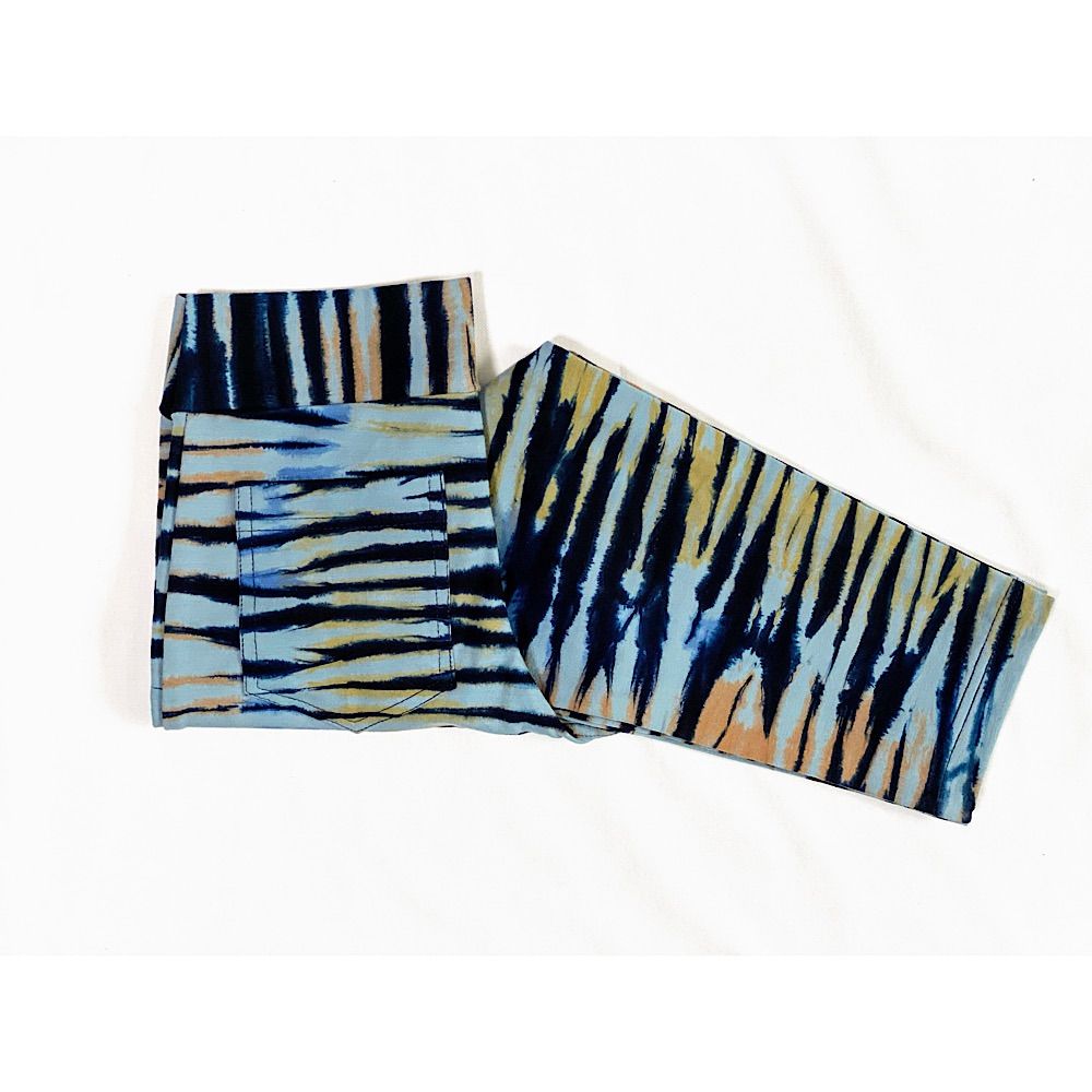 １枚 販売 １サイズでS～Lサイズの方対応 普段着やスポーツでオールシーズン 穿いている感じがしない美脚快適レギンスショート丈パンツ タイダイ染めブルーホライズン DECORATOM_COM_BR