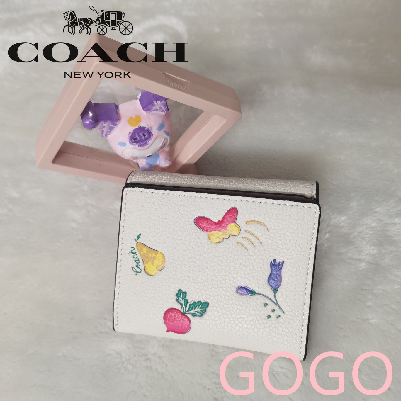 COACH コーチ 折り財布 ホワイト 白色 ドリーミーベジ柄 - メルカリ