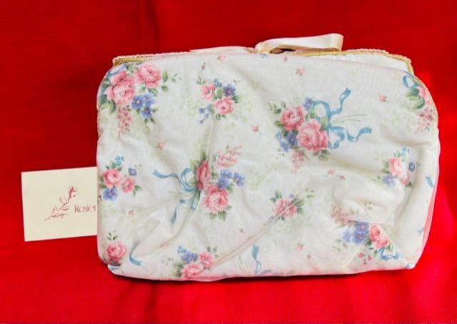 Rosier ロジエ　ポーチ　フラワーデザイン　花柄　小物入れ　新品未使用