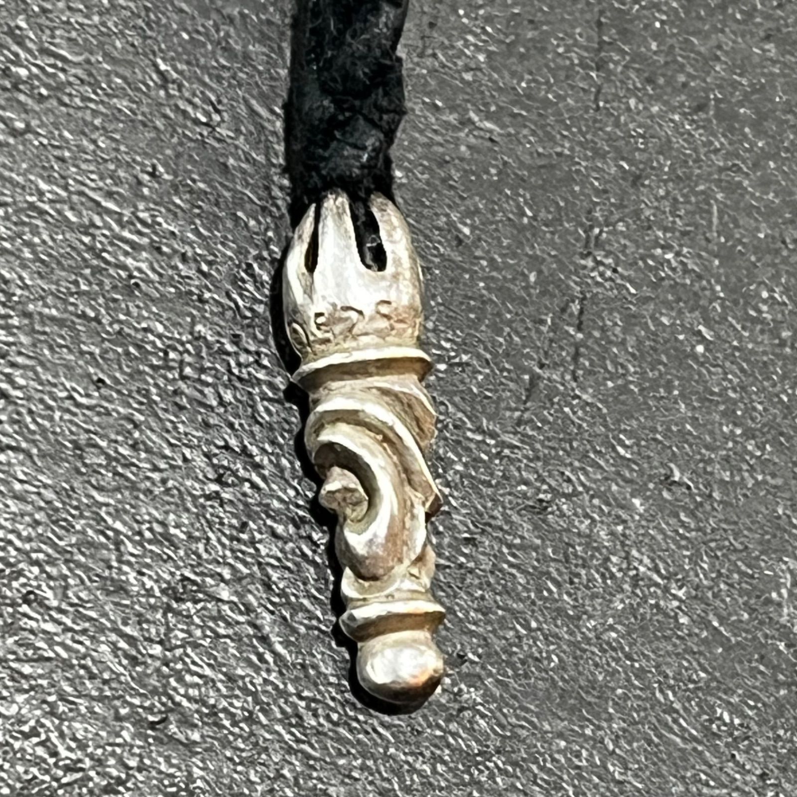 CHROME HEARTS タイニー レザーブレード スモール スクロール