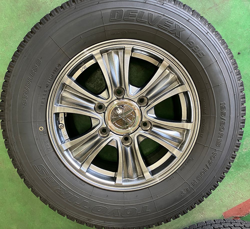 中古美品 スタッドレスタイヤ 195/80R15 4本 ホイールセット トーヨー 