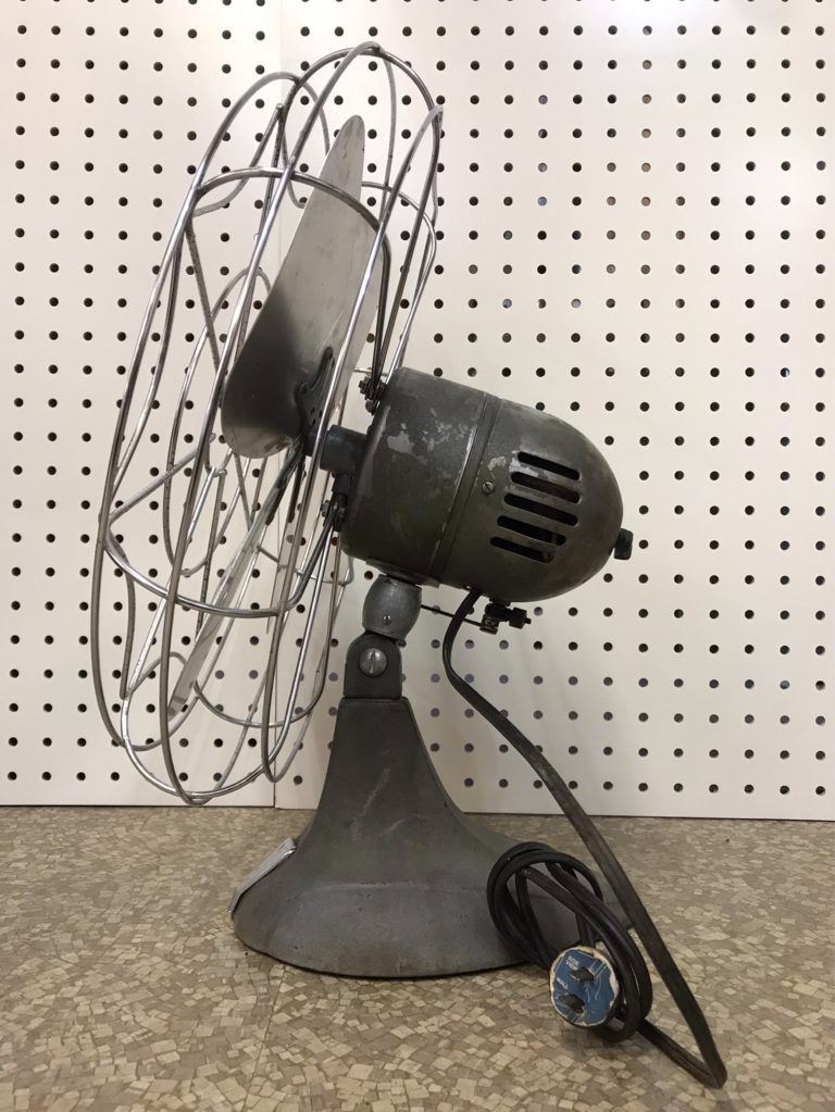 ビンテージ Eskimo 扇風機 アメリカ 1940s ESKIMO 巨大 ビンテージ 扇風機 Φ44.5cm アンティーク
