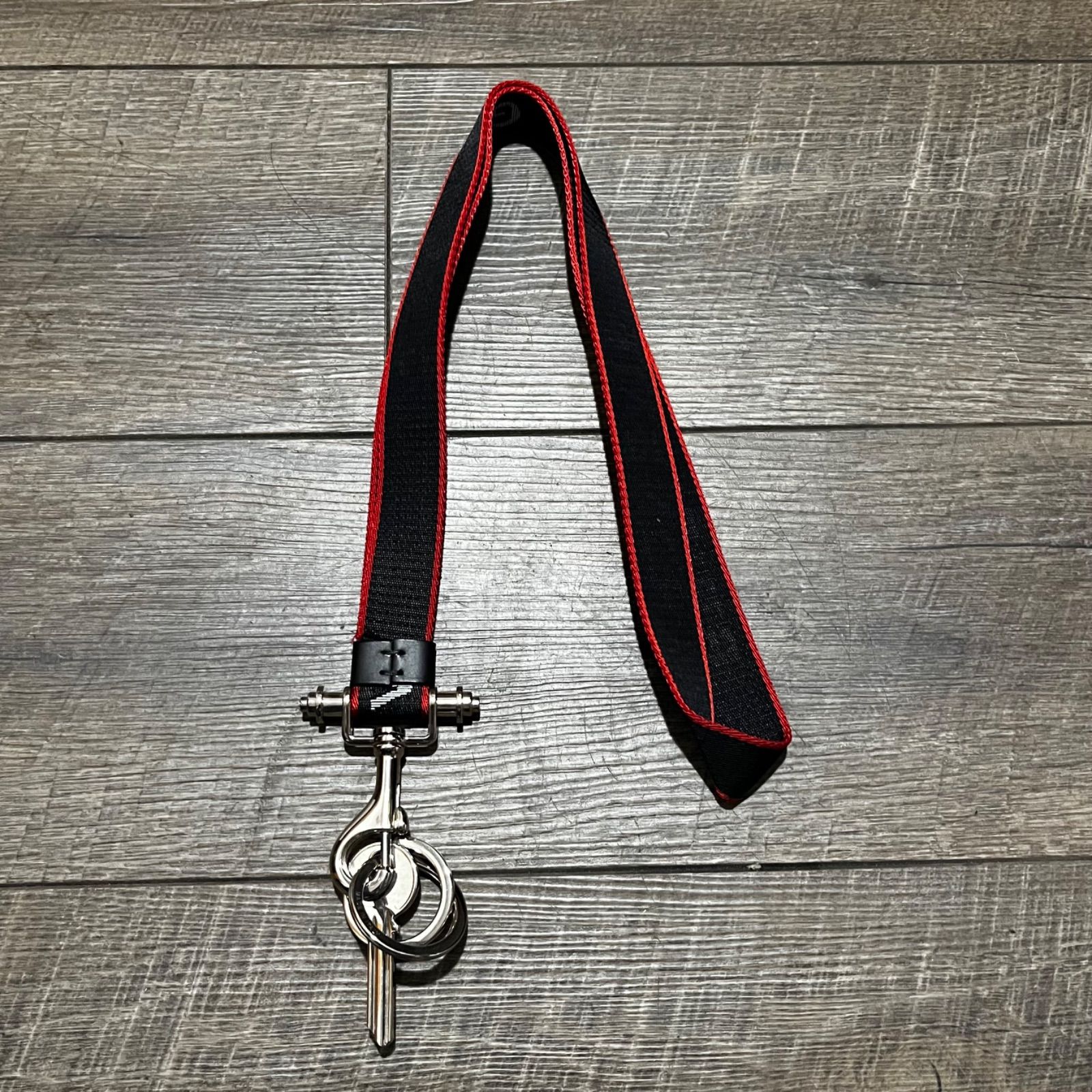 GIVENCHY ロゴネックフォルダー ネックストラップ キーチャーム付き ジバンシィ ジバンシー 98809A2