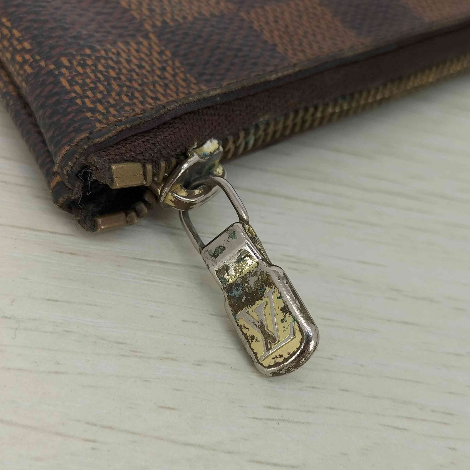 ルイヴィトン LOUIS VUITTON ポシェット・クレ ダミエグラフィット