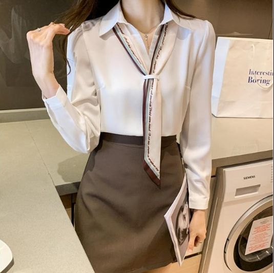 スカーフ付き シャツ ブラウス 長袖 トップス スキッパーカラー 白 オフィカジ きれいめ 通勤 韓国 韓国ファッション レディース 20代 30代 40代 50代