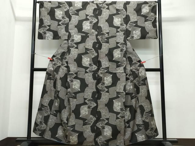 平和屋着物●本場大島紬　9マルキ　草花文　正絹　逸品　CAAS8738vf 平和屋着物○本場大島紬 9マルキ 草花文 正絹 逸品 CAAS8738vf - メルカリ