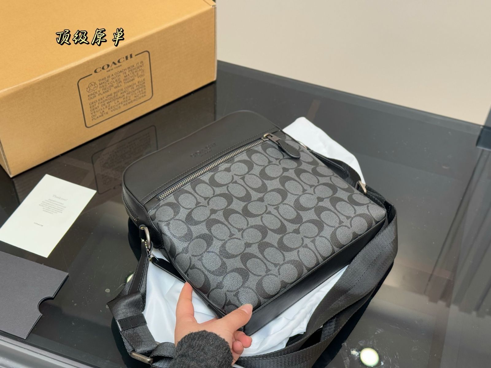 今日特価】COACH メンズ ポストマンバッグ-WTO輸入2 - メルカリ