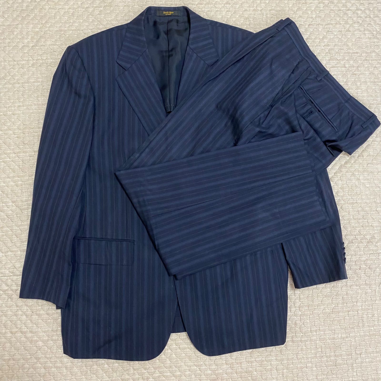 Savile Row サヴィルロウ　スーツ　セットアップ　紺　ストライプ　メンズ Savilie Row Drape Modelサヴィルロウ・ドレープ モデル | 銀座