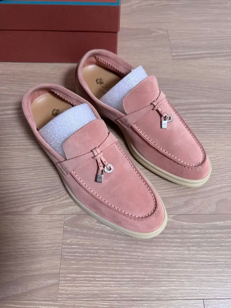 ロロピアーナ サマーウォーク ベージュ 35 チャーム Loro Piana(ロロ