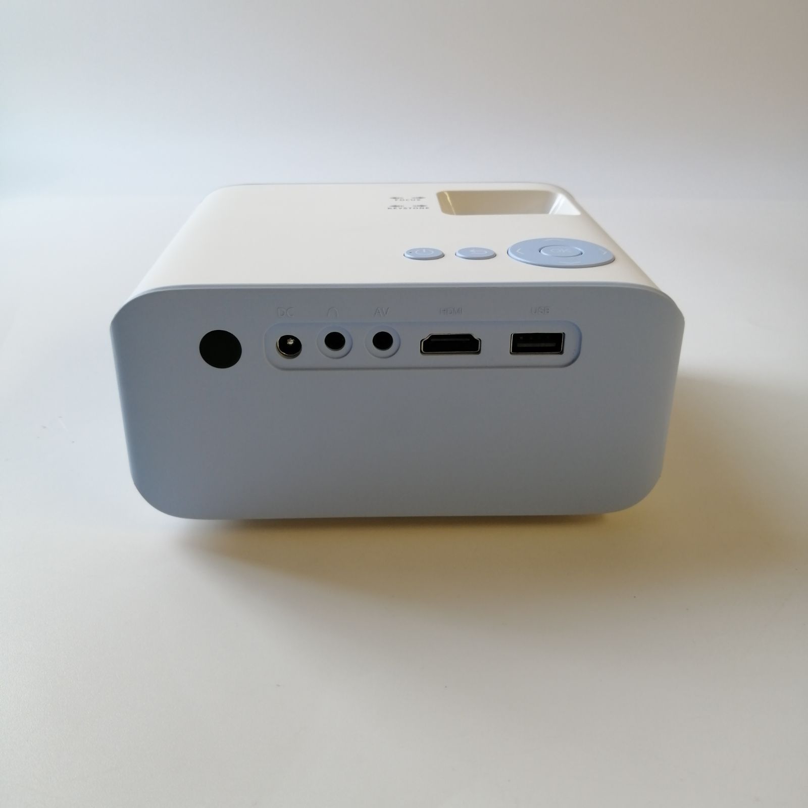 FUDONI 超小型ホームミニプロジェクター 本体 フルHD 1080P 4K対応 300