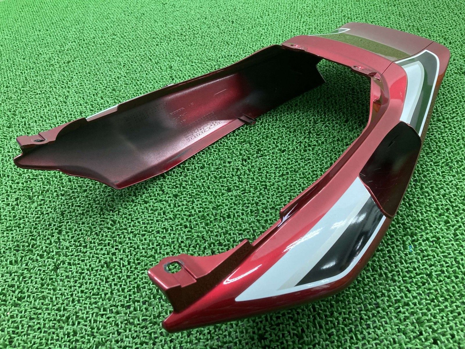 CB400SF テールカウル 赤M MFM ホンダ 純正 バイク 部品 NC42 シートカウル ペイント素材に 割れ欠け無し 品薄 jA