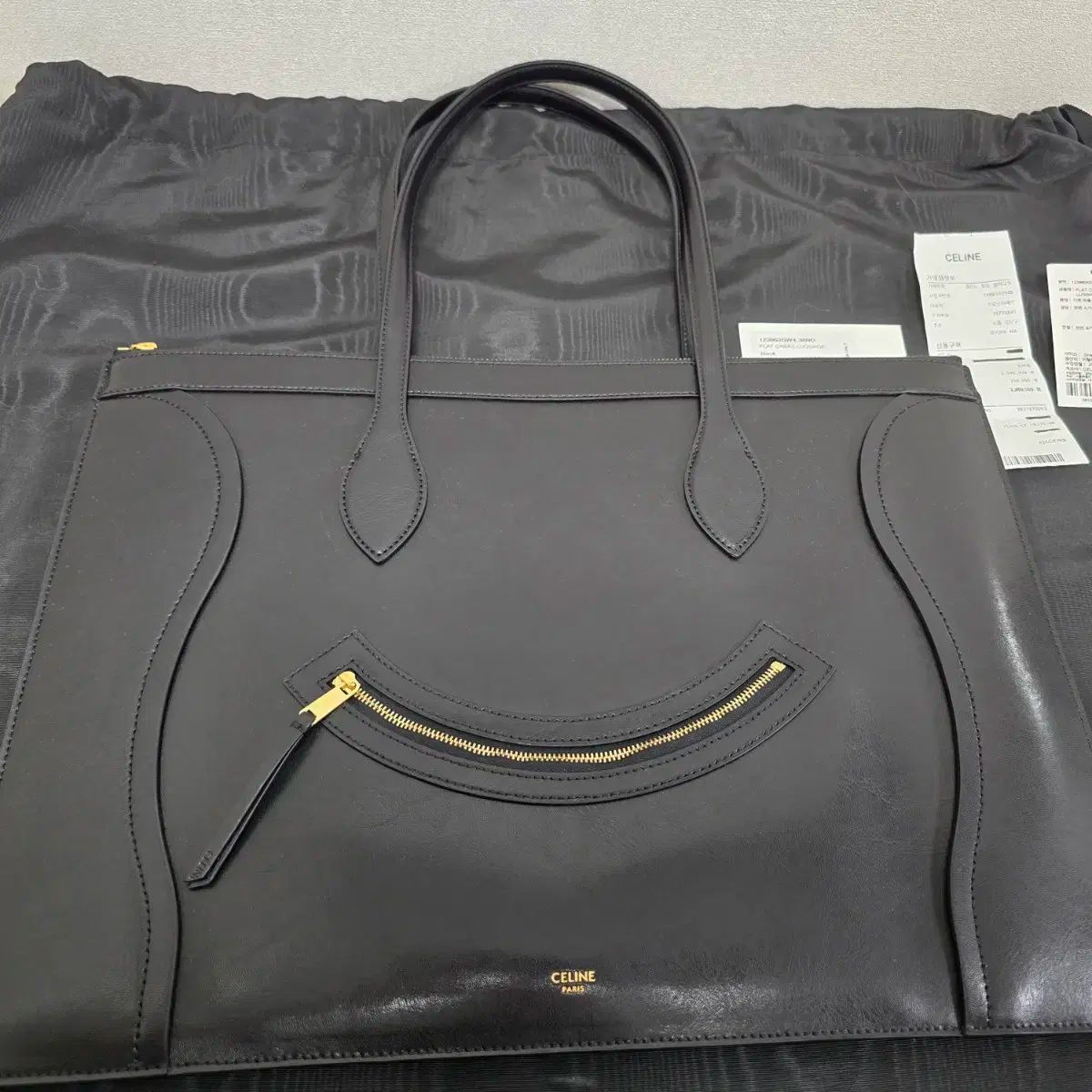 フラット カバス