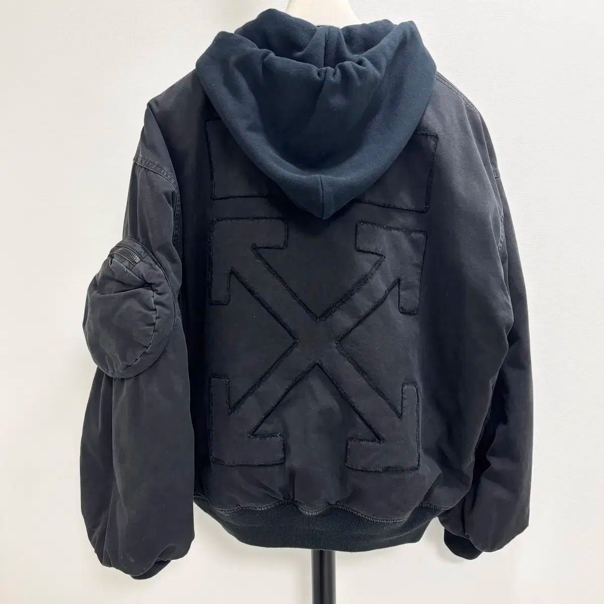 XS オフホワイト アロー ブルゾン ジャケット