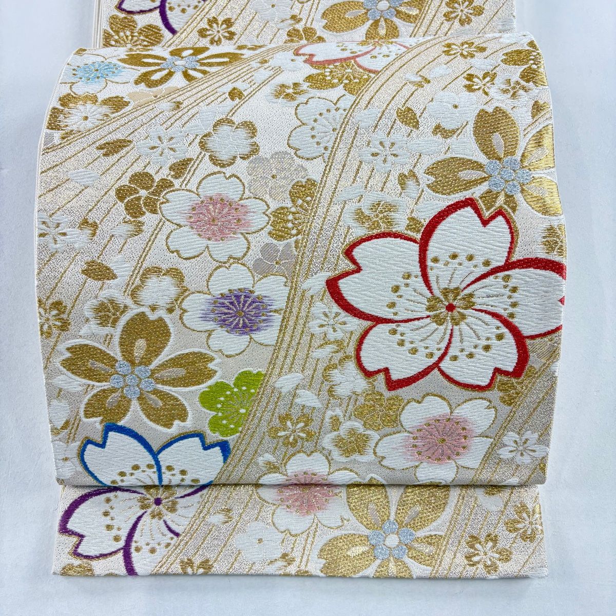 袋帯 名品 振袖向き 桜 金糸 箔 金色 六通 正絹