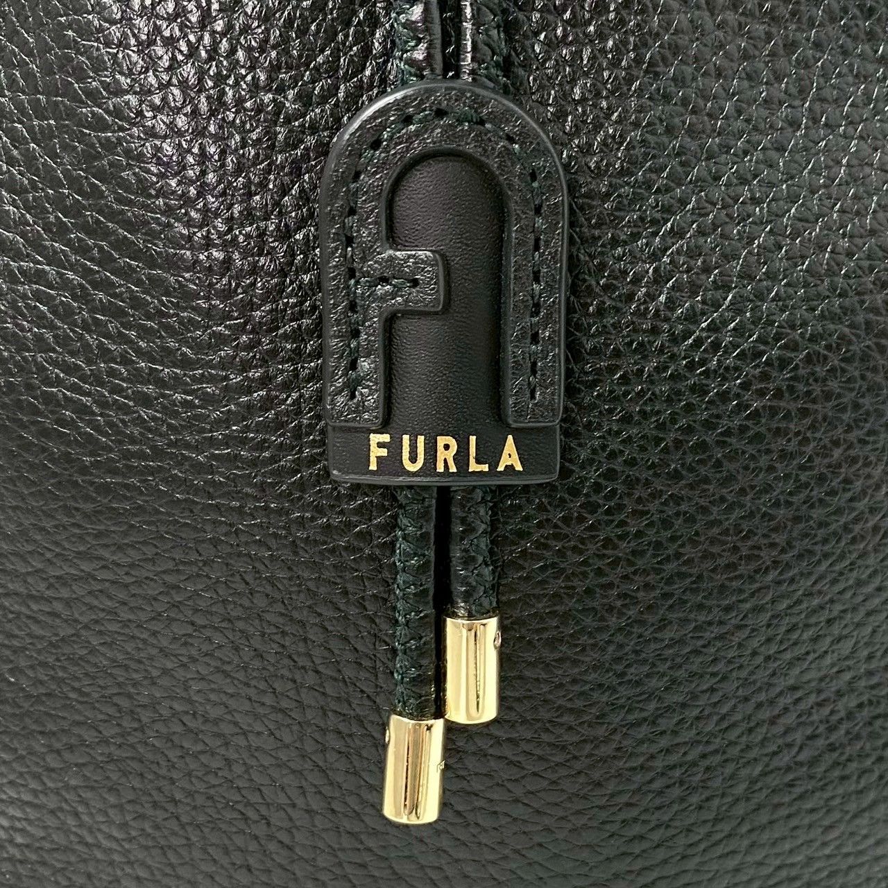 とてら✨美品✨フルラ アテナ ショルダーバック レザー ブラック 黒 巾着 FURLA】アテナ ミニ 巾着 ショルダーバッグ レザー ブラック/黒