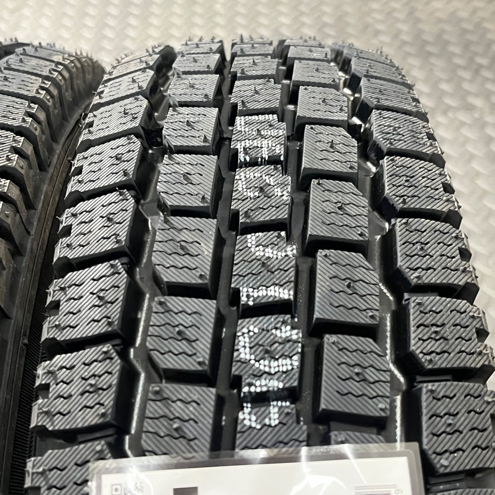 25年製 タイヤ 145 80R12 80 78N LT ヨコハマ SY01V 三菱 ミニキャブ 日産 クリッパー U61 U71 スタッドレスタイヤ 冬タイヤ 1070Y TRITUETUBI_COM