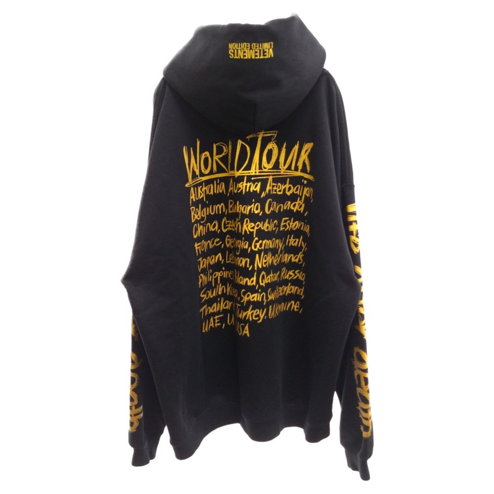 VETEMENTS (ヴェトモン) 22SS WORLD TOUR HOODIE UE52TR470G ワールドツアーロゴ  コットンプルオーバーパーカー ブラック/ゴールド - メルカリ