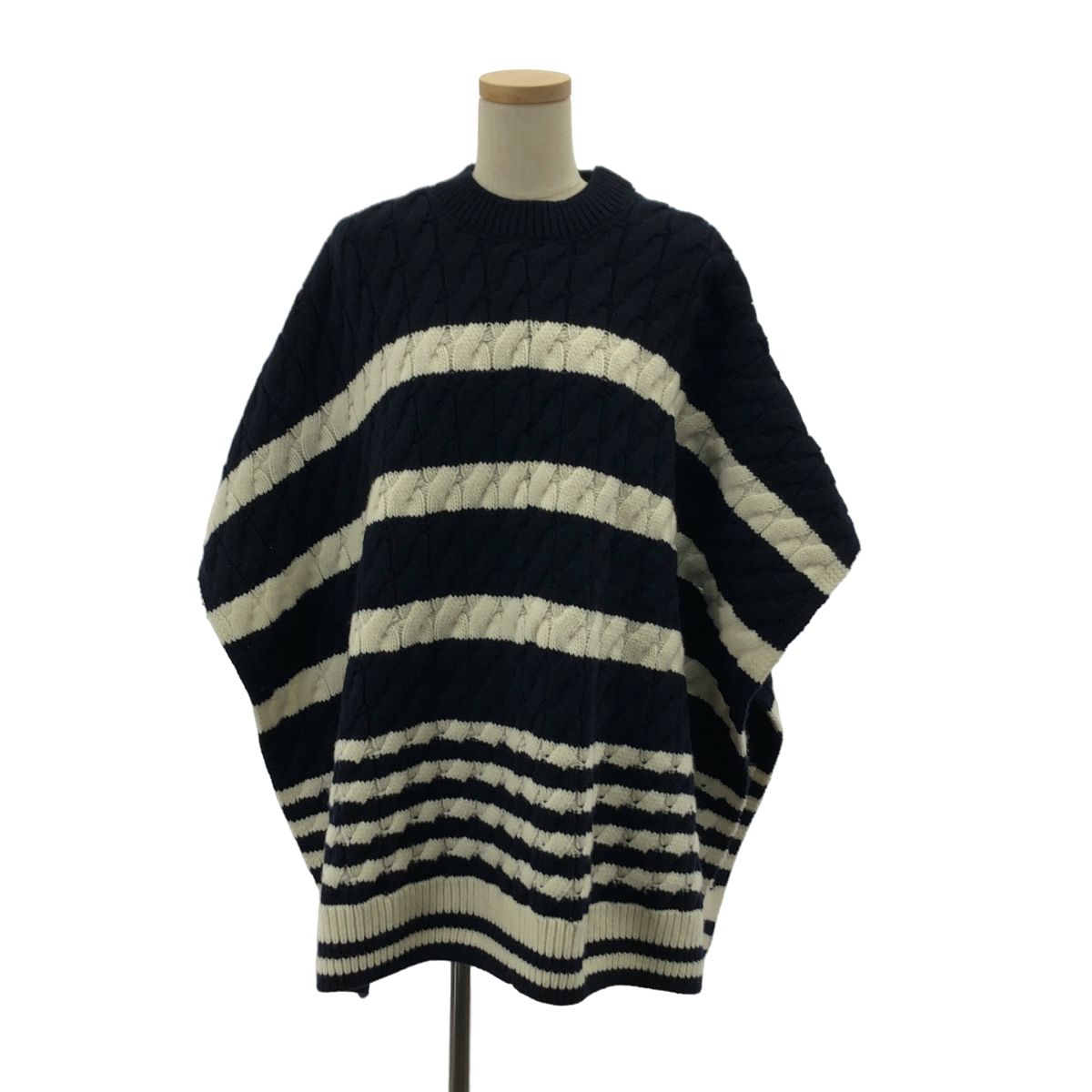 MAISON KITSUNE | メゾンキツネ | カシミヤ混 ボーダー ロゴ ポンチョ ケープ ニット | S | ネイビー|ホワイト | レディース