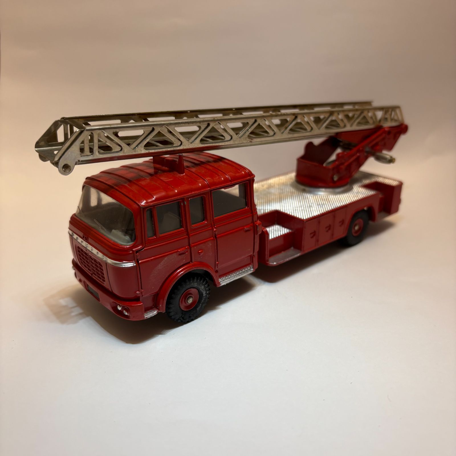 【希少】TONK / トンカ ハシゴ車 レスキュー隊 ミニカー 2025年最新】tonka 消防車の人気アイテム - メルカリ