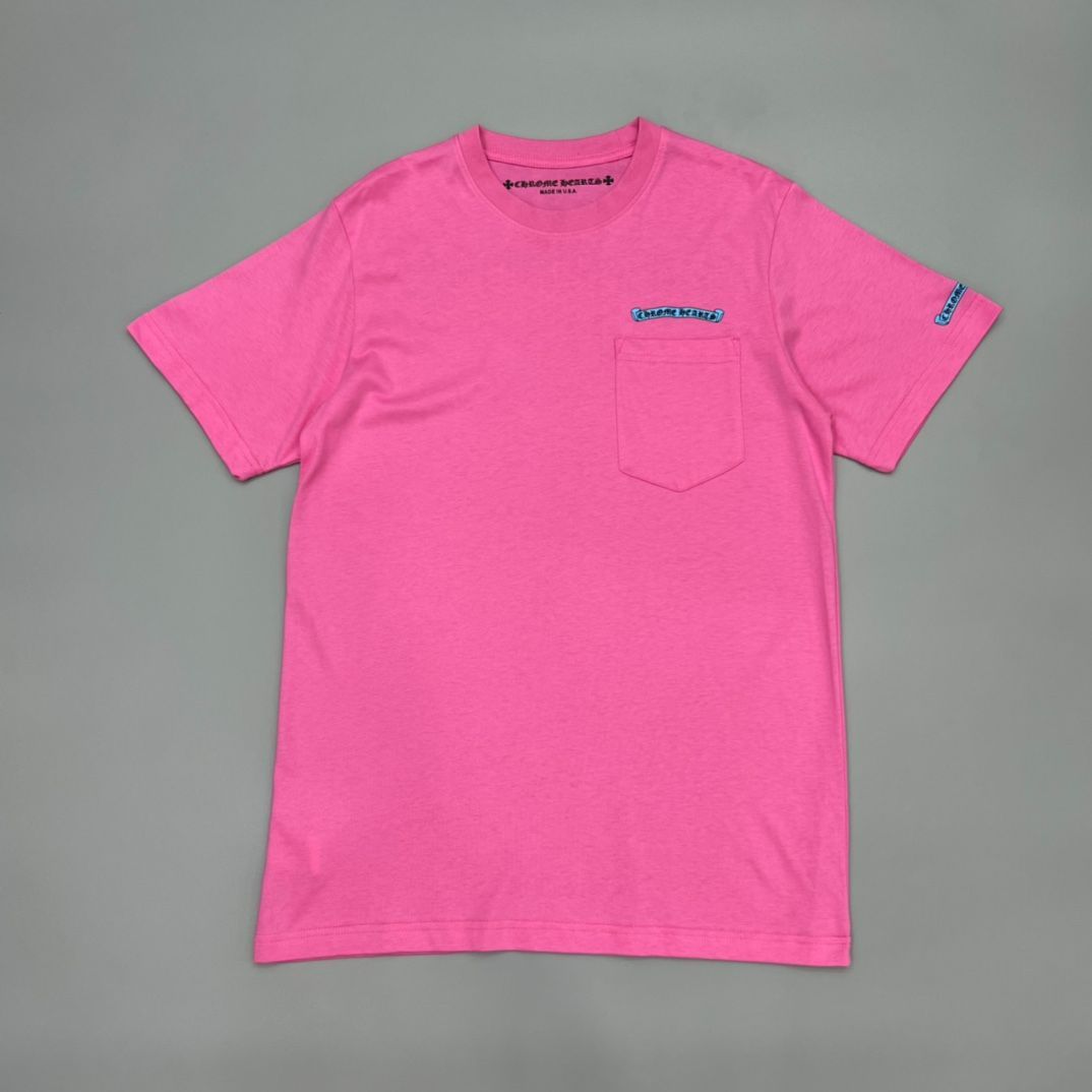 Chrome Hearts Pink Scroll Logo 半袖Tシャツ