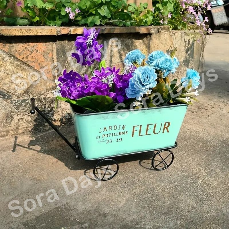 プランター 鉢 植木鉢 台車デザイン レトロ ヴィンテージ風 フラワーポット おしゃれ かわいい インテリア 北欧 金属製 英字 ロゴ アンティーク調 ミントグリーン カート ガーデニング 多肉植物 花 寄せ植え 屋外 庭 ガーデン 室内 玄関 ベランダ