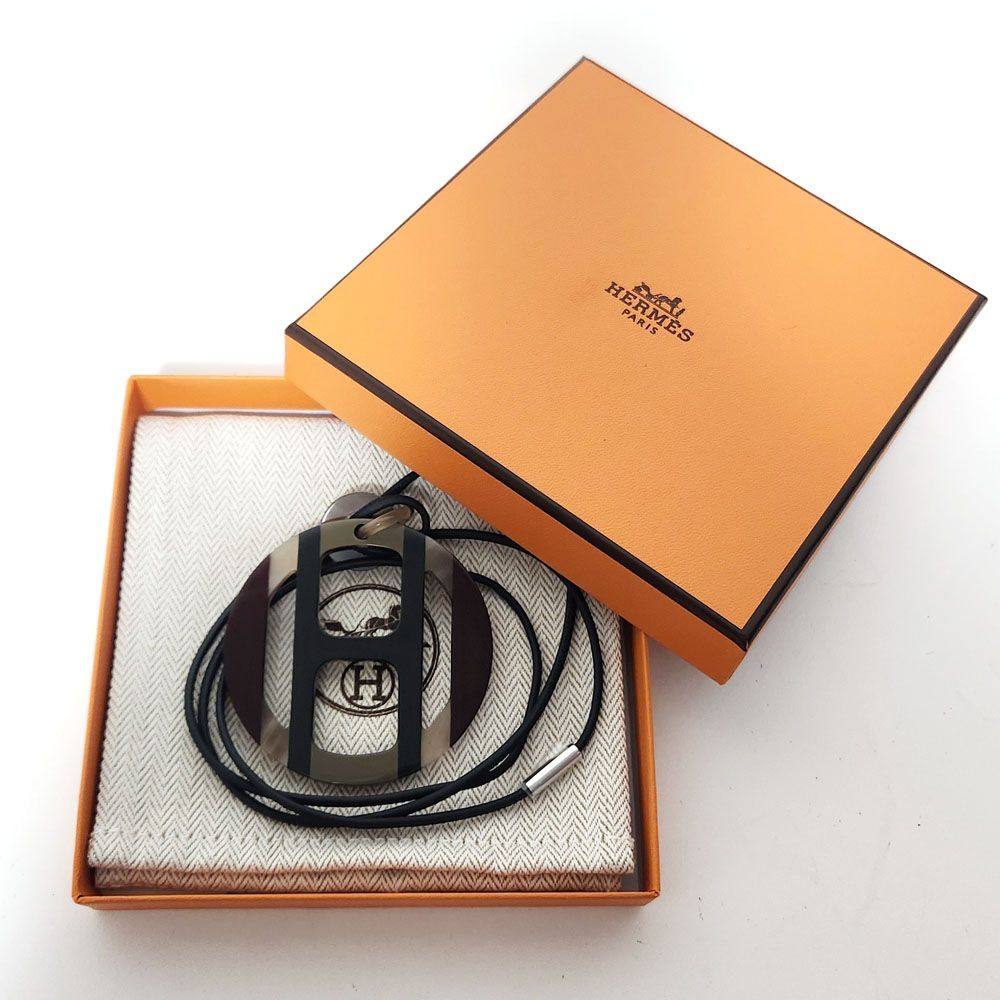 エルメス HERMES Hエキップ バッファローホーン ペンダント ネックレス