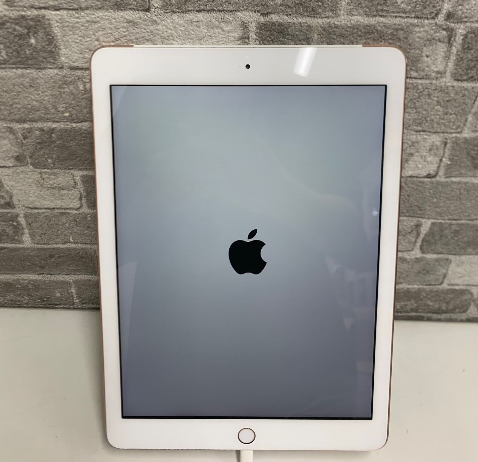 Apple iPad A1954 ピンクゴールド 第6世代 Wi-Fi Cellular