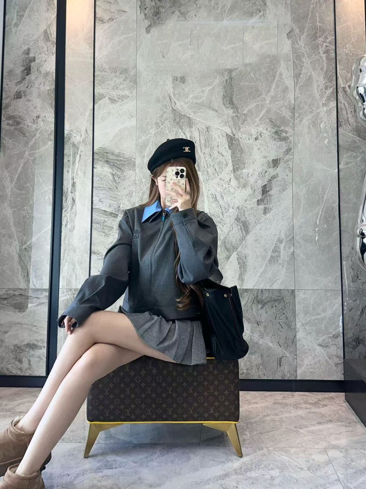 miumiuグレー ショート丈ジャケット