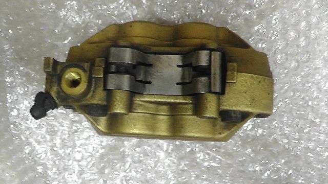 CB400SF VTEC REVO NC42 の キャリパー 左 1760491993