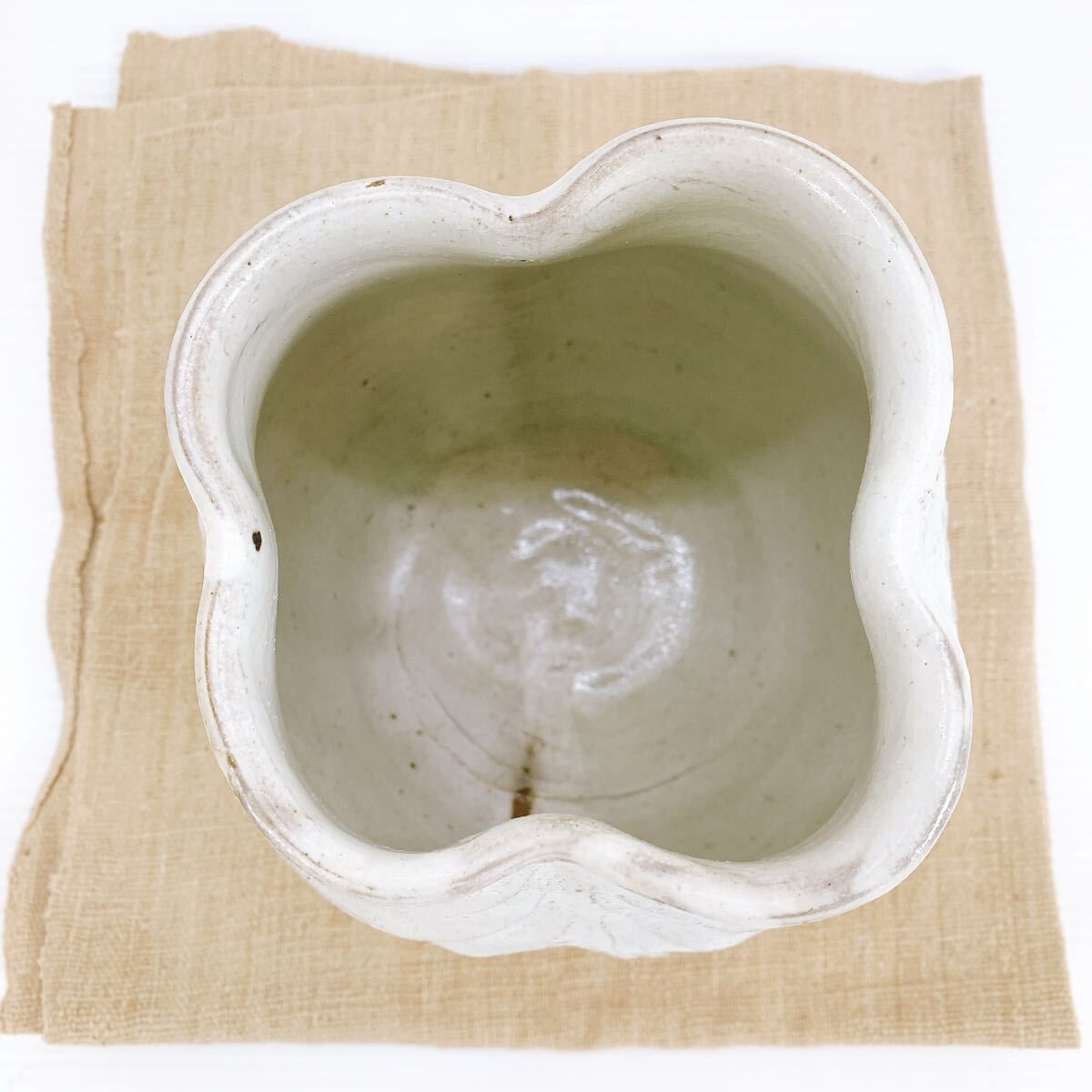 白化粧　しのぎ　手壺　吉田喜彦　真作保証　骨董品　美術品　工芸品　工芸　喜彦 白化粧 しのぎ 手壺 吉田喜彦 真作保証 骨董品 美術品 工芸品