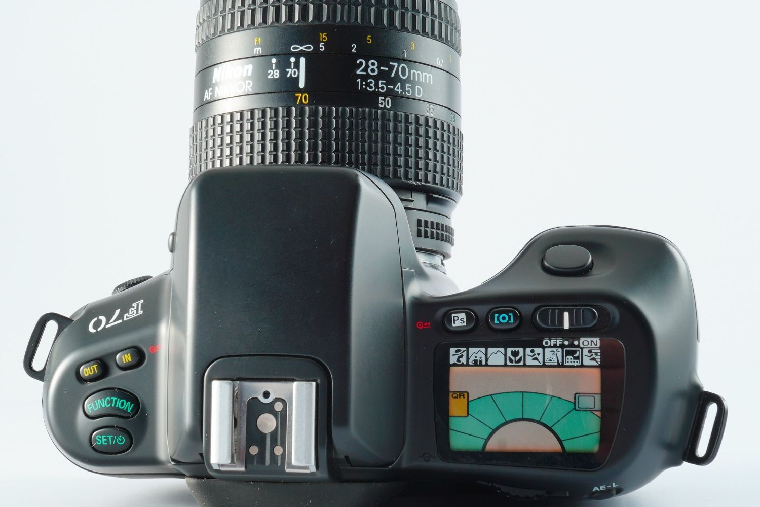 Nikon ニコン F70 (N70) + AF NIKKOR 28-70mm F/3.5-4.5 D AF フィルム