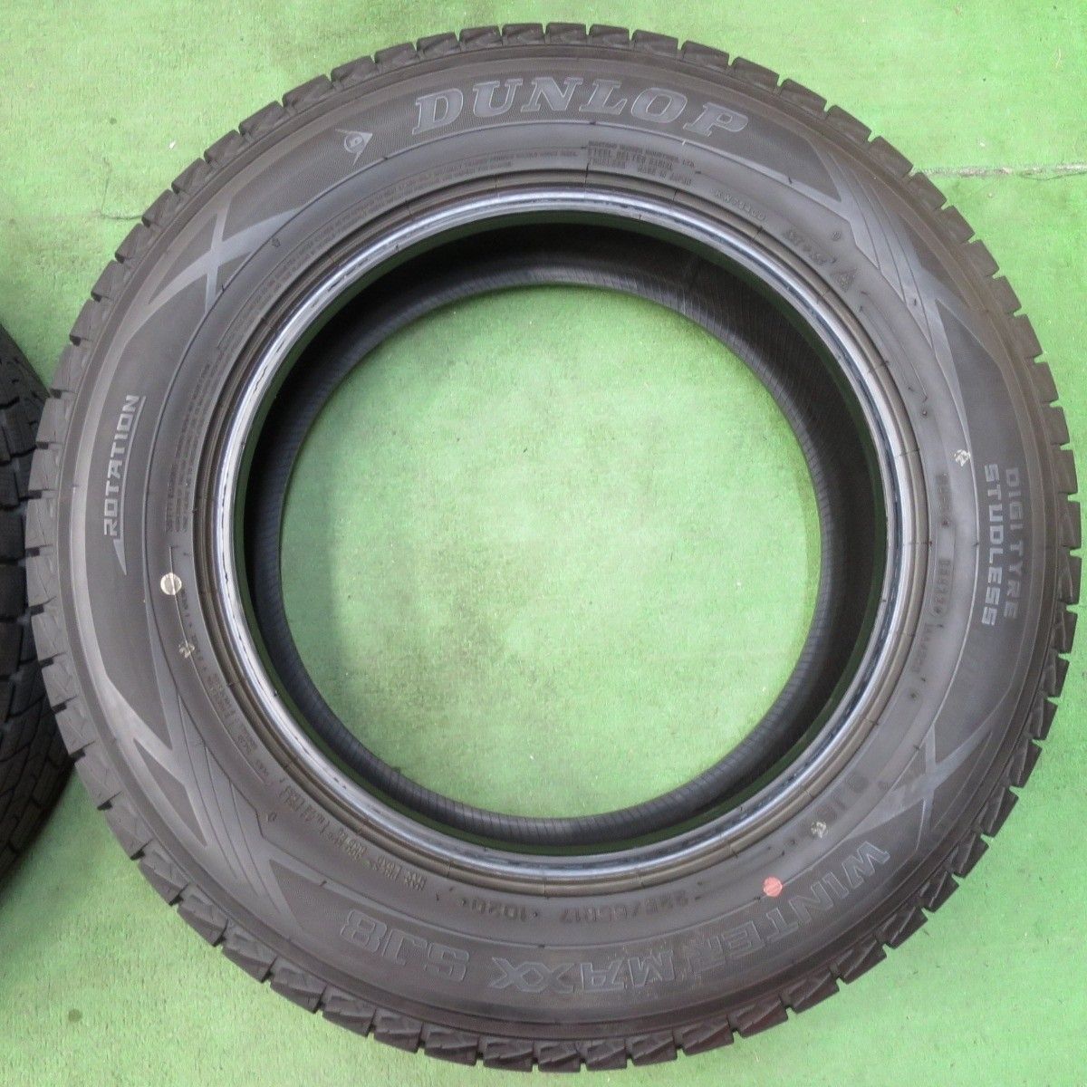 【在庫限りの大特価】 バリ溝 22年 9.5分 スタッドレス 225 65R17 ダンロップ ウインターマックス SJ8 SJ8 タイヤ 17インチ NX ハリアー RAV4 エクストレイル等 5010817イスタ