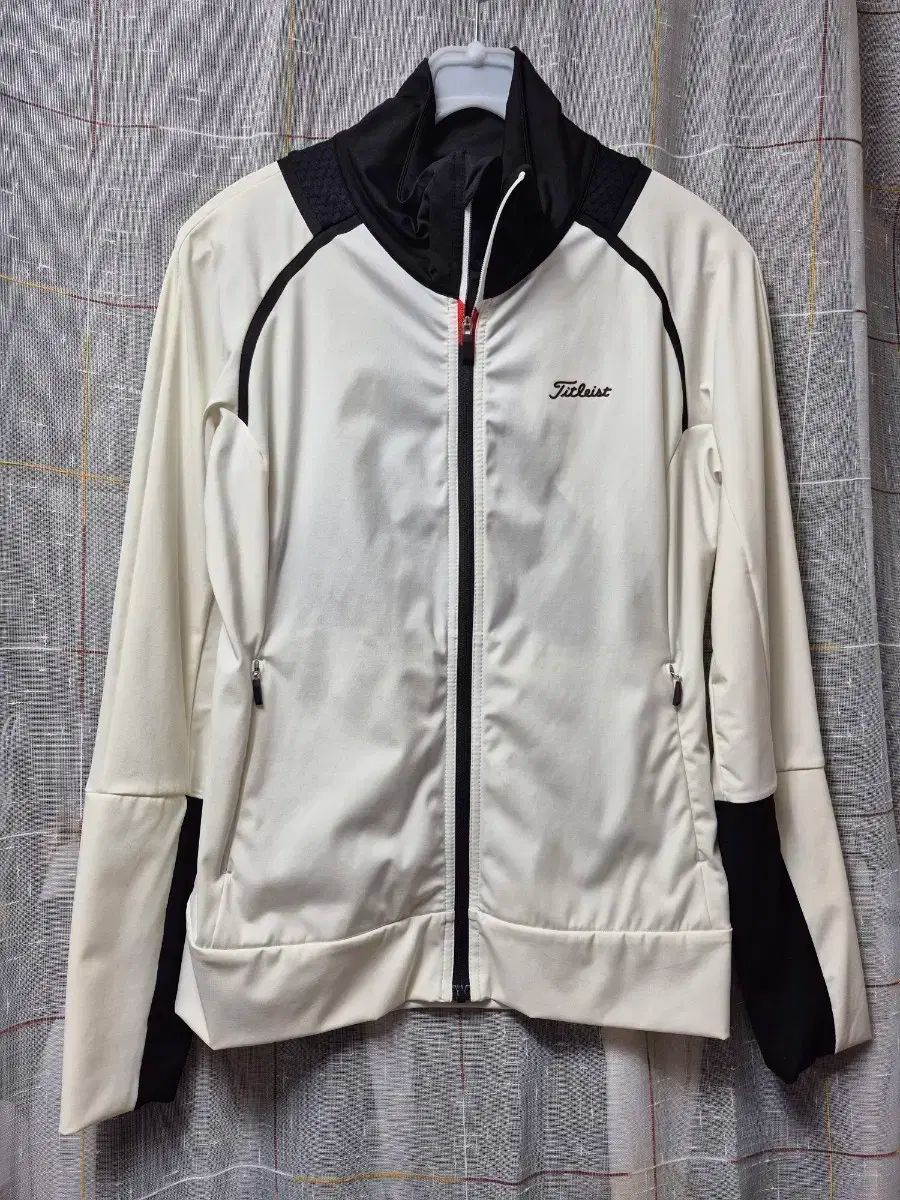 Titleist タイトリスト 白 ブラック ゴルフ アウター 85