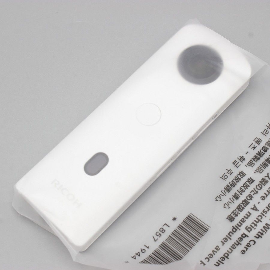 新品】RICOH THETA SC2 R03030 360度カメラ ホワイト シータ 全天球 