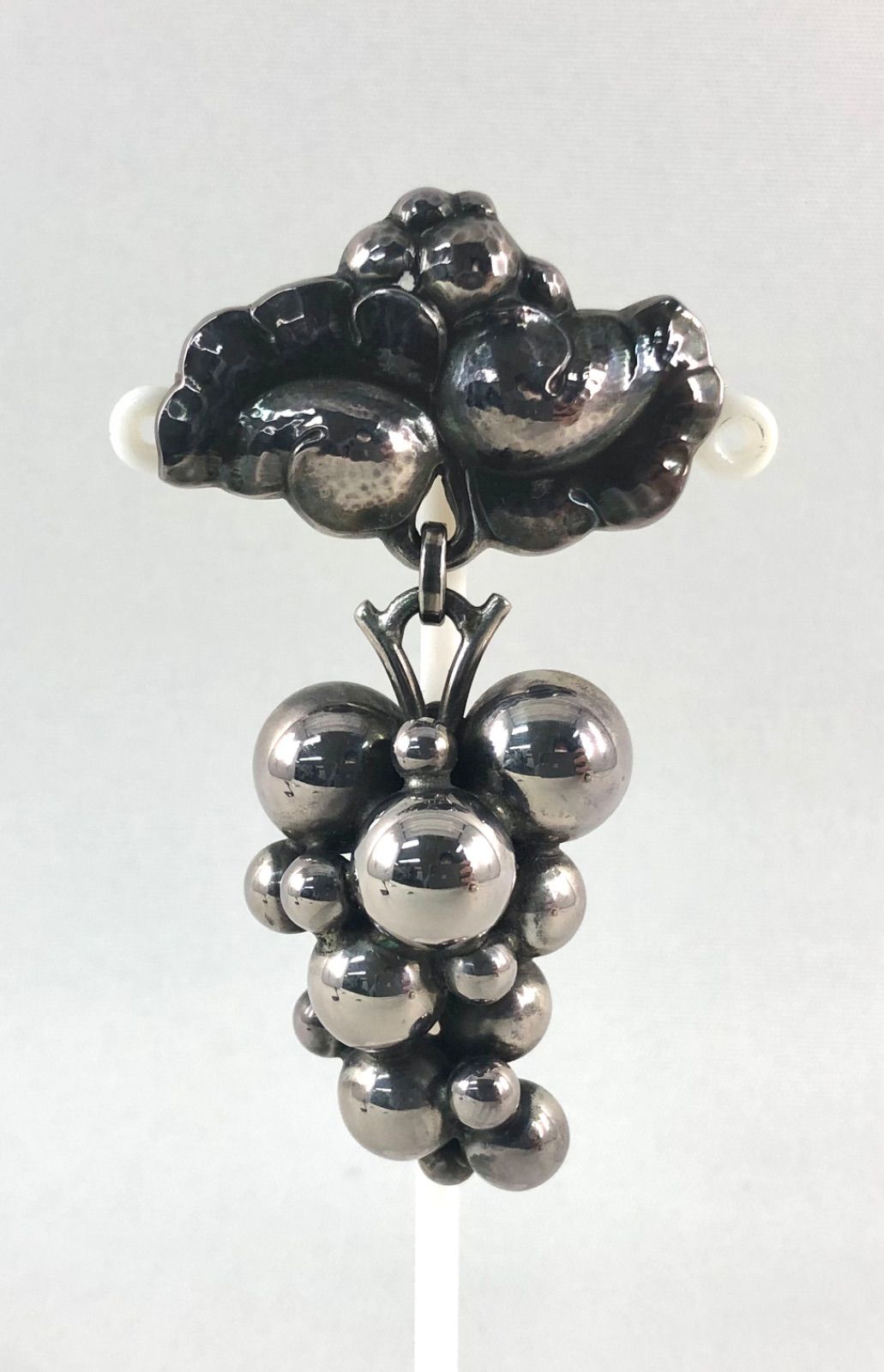 美品】ジョージジェンセン ムーンライトグレープ ブローチ シルバー  