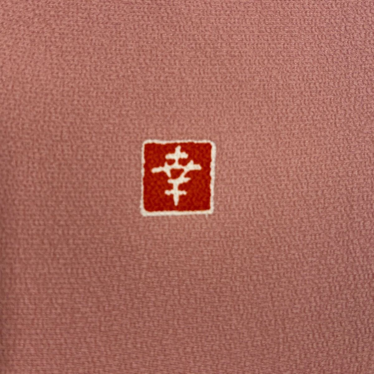 ピンクベージュ