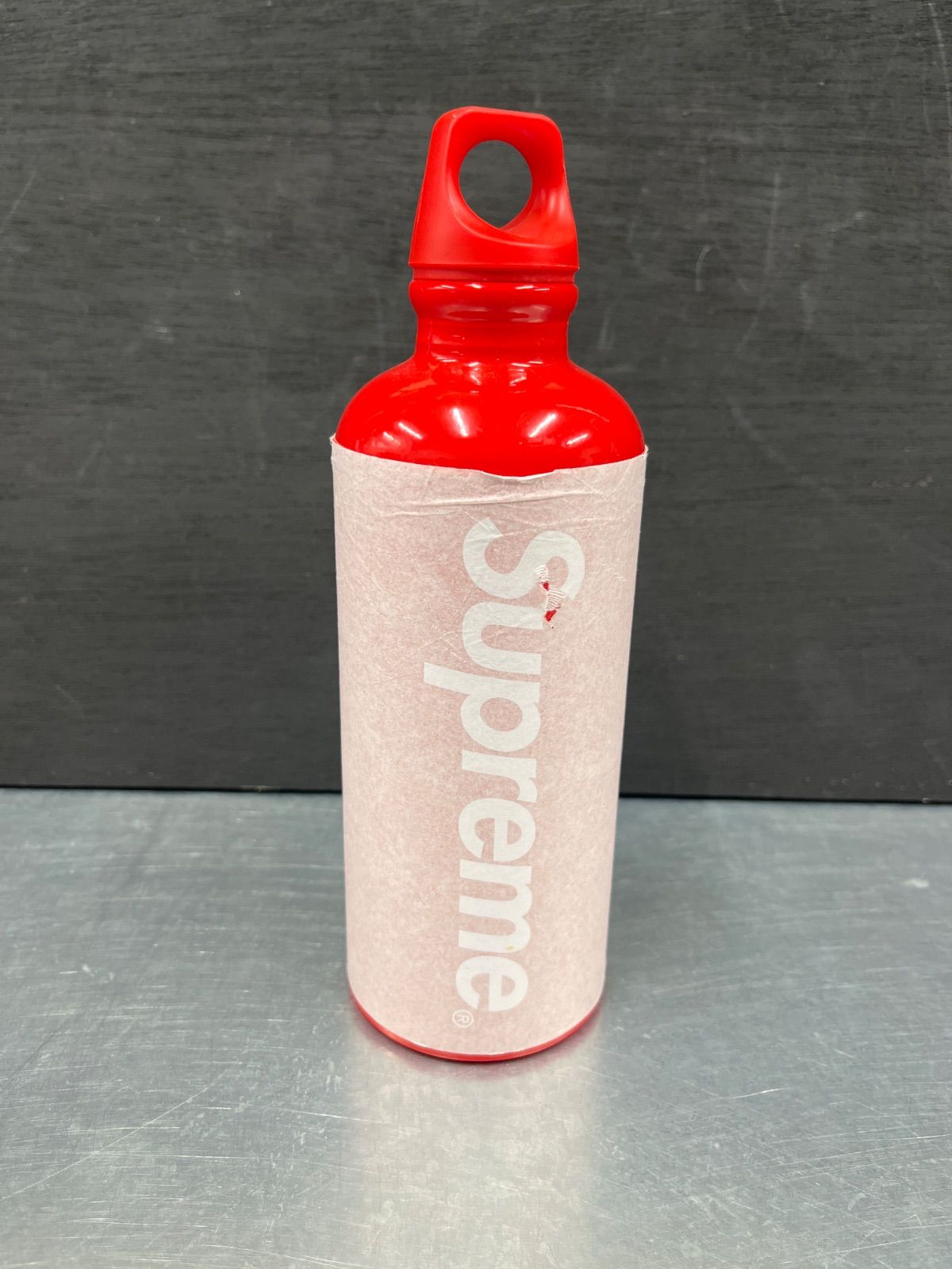 Supreme SIGG Traveller 0.6L Water Bottle | eBay GQ3916◇Supreme