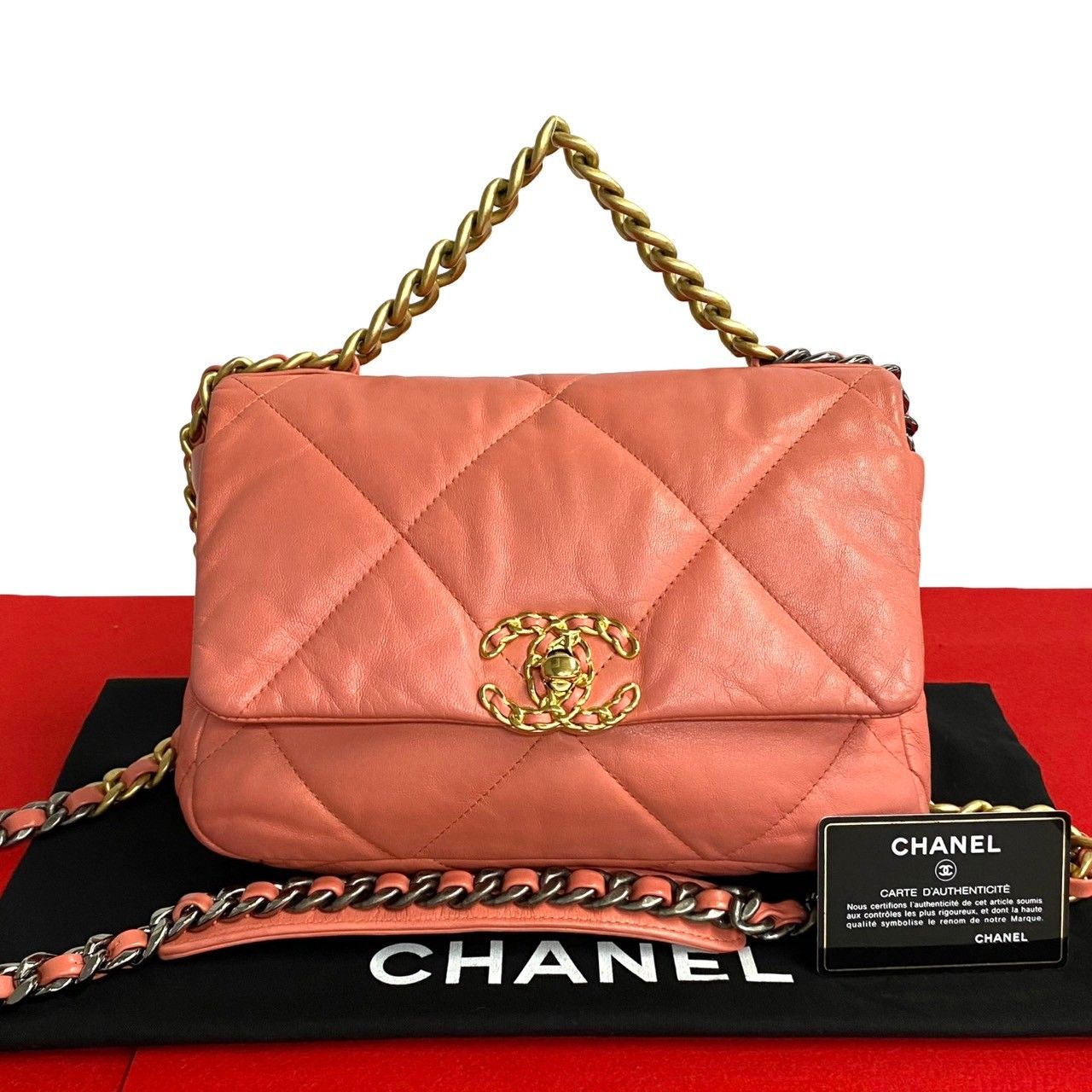 極 美品 カード シール有 袋付 30番台 CHANEL シャネル シャネル19  