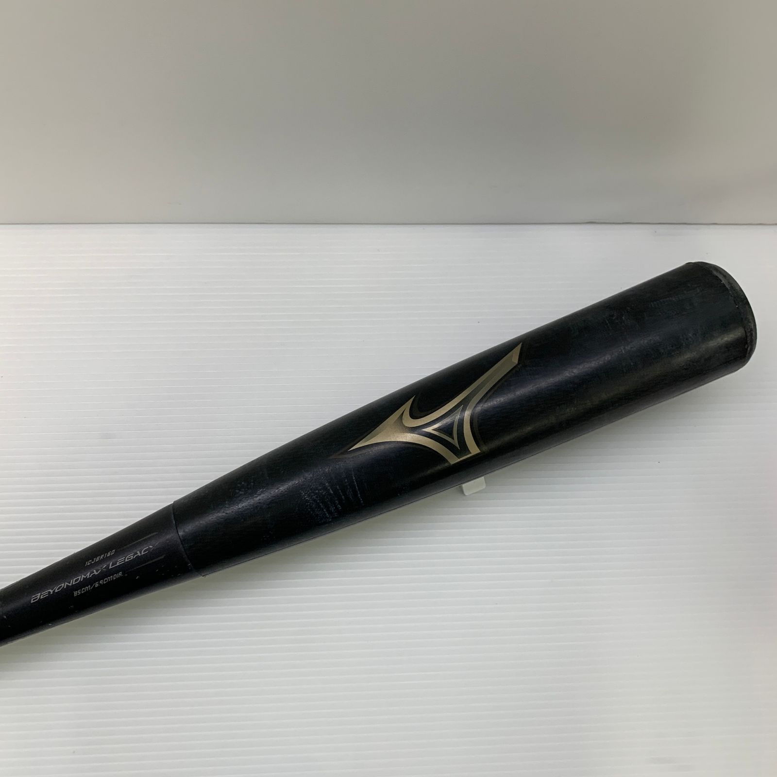 中古品 ミズノ MIZUNO ビヨンドマックスレガシー 軟式用FRP製バット 1CJBR160 ケース付き 5239 中古品 ミズノ MIZUNO ビヨンドマックスレガシー 軟式用FRP製