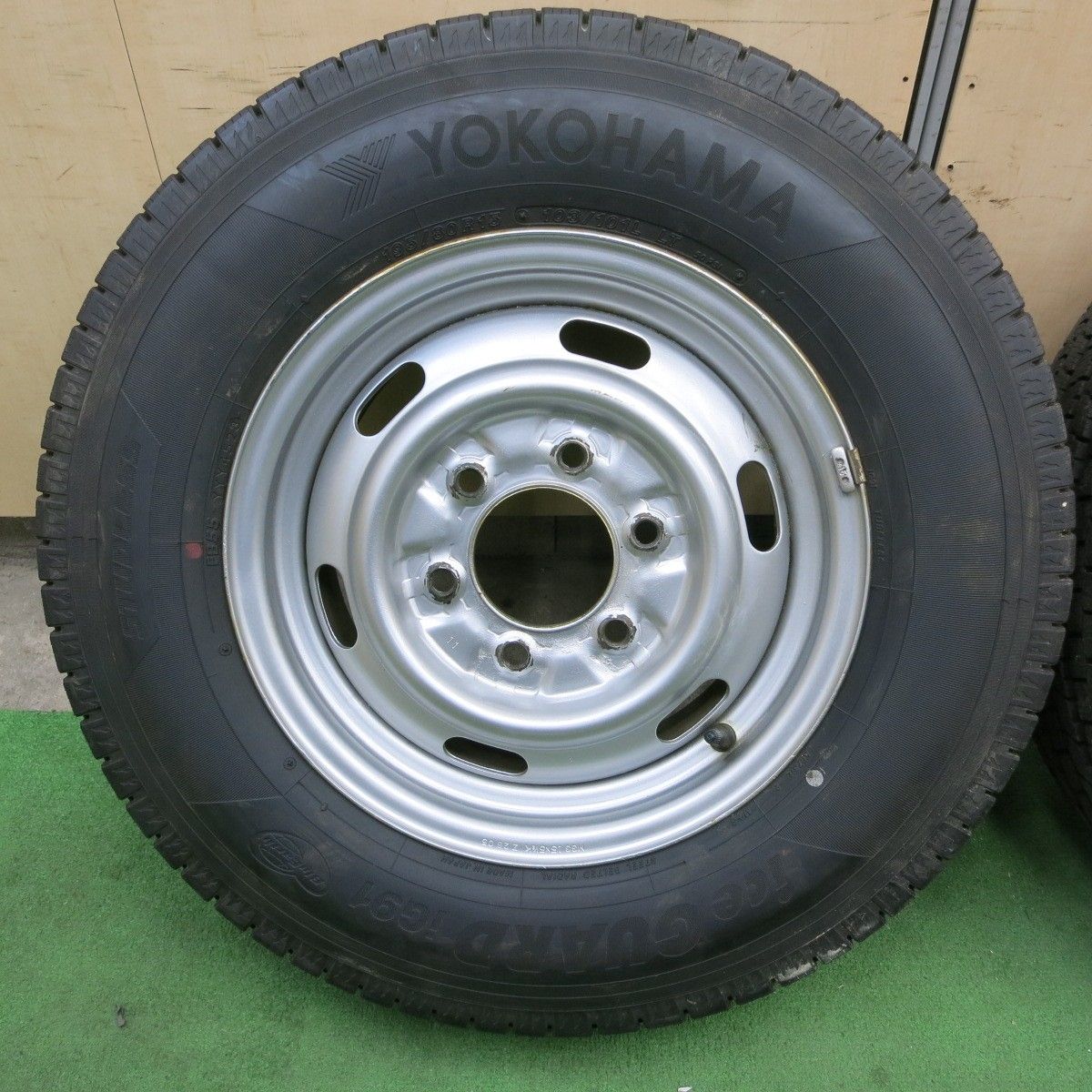 スタッドレス