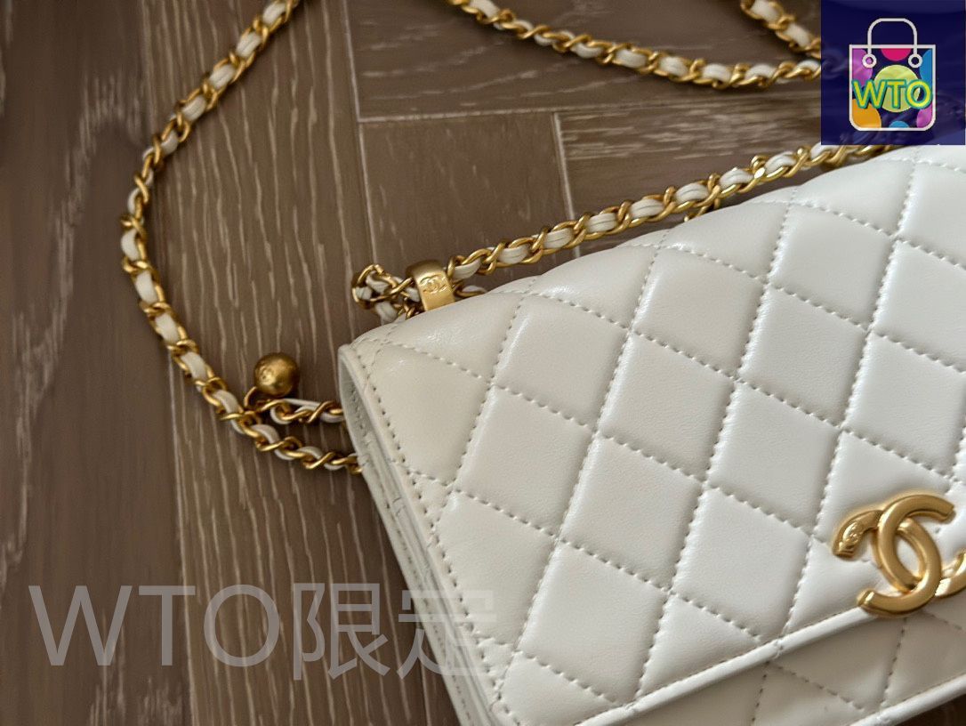 今日特価】Chanel シャネル ダブルゴールドボールWOC シリーズ