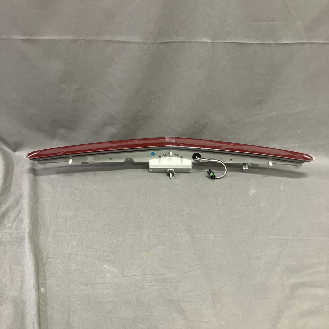 GM ゼネラルモーターズ S-528 high mount stop lamp ハイ マウント ストップ ランプ 15778802 ライト ASM MT キャデラック CTS 修理 交換 部品 整備 FFCRYSTALESIA_COM