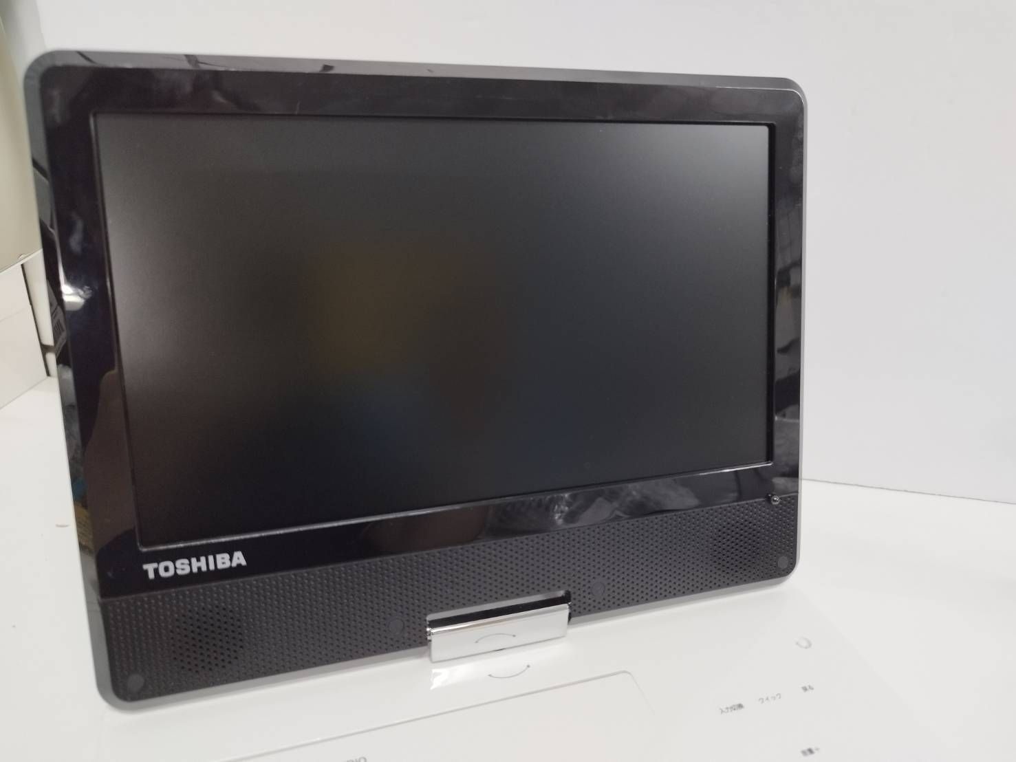 TOSHIBA　ポータブルDVDプレーヤー　SD-P910S　9V型 TOSHIBA SD-P910S 9v型/ポータブルDVDプレイヤー/2024年製