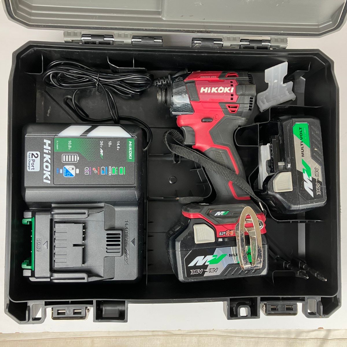 ЗЗHiKOKI ハイコーキ 36v インパクトドライバ バッテリーx2 充電器 ケース付 WH36DD スコーピオンレッド