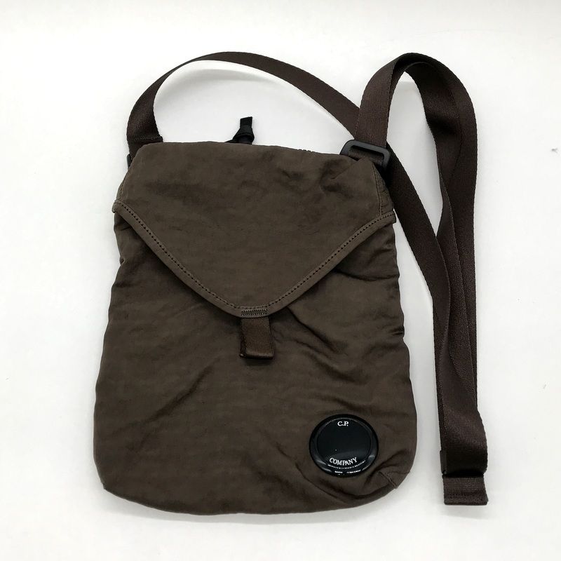C.P.COMPANY ショルダーバッグ ミニバッグ 斜め掛け コンパクト