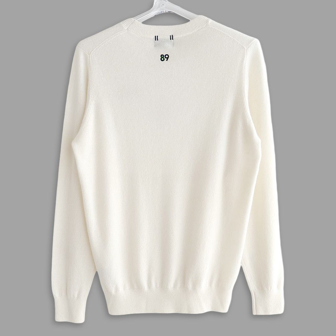 トップス シンプル